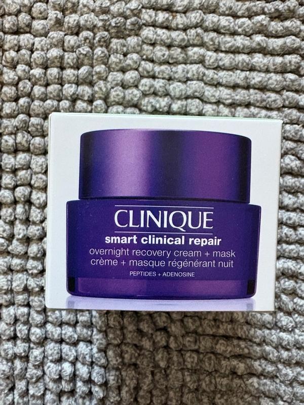 Sale 26-pc Clinique smart bundle