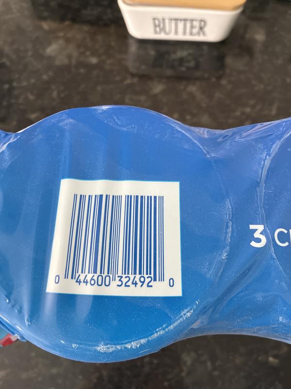 Impossible to rip, no dotted cut line. Have to use scissors.
