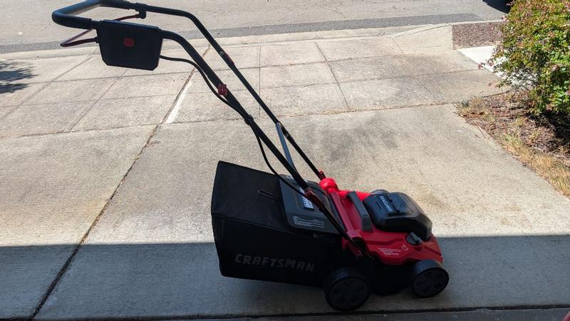 CRAFTSMAN 14-in Battery Powered Dethatcher in the Dethatchers ...