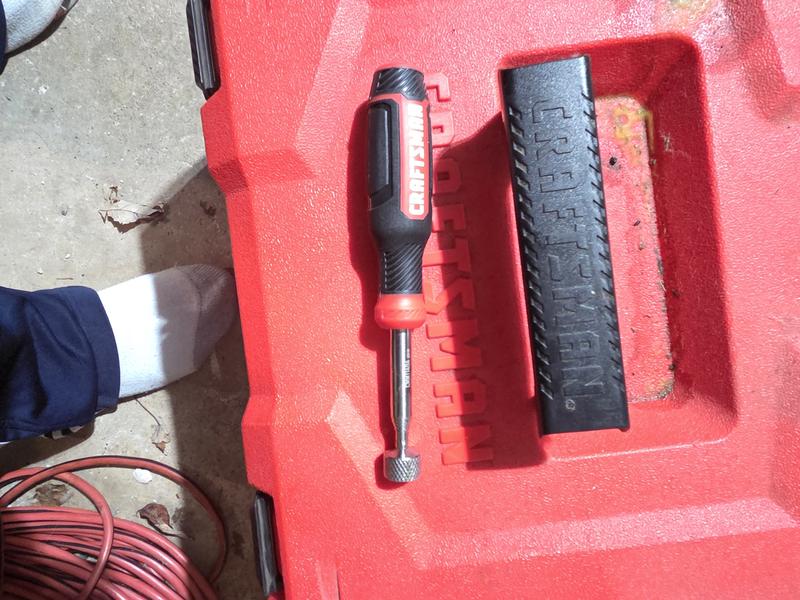 CRAFTSMAN® Auto Magnetic Pickup Tool (2 lb.)