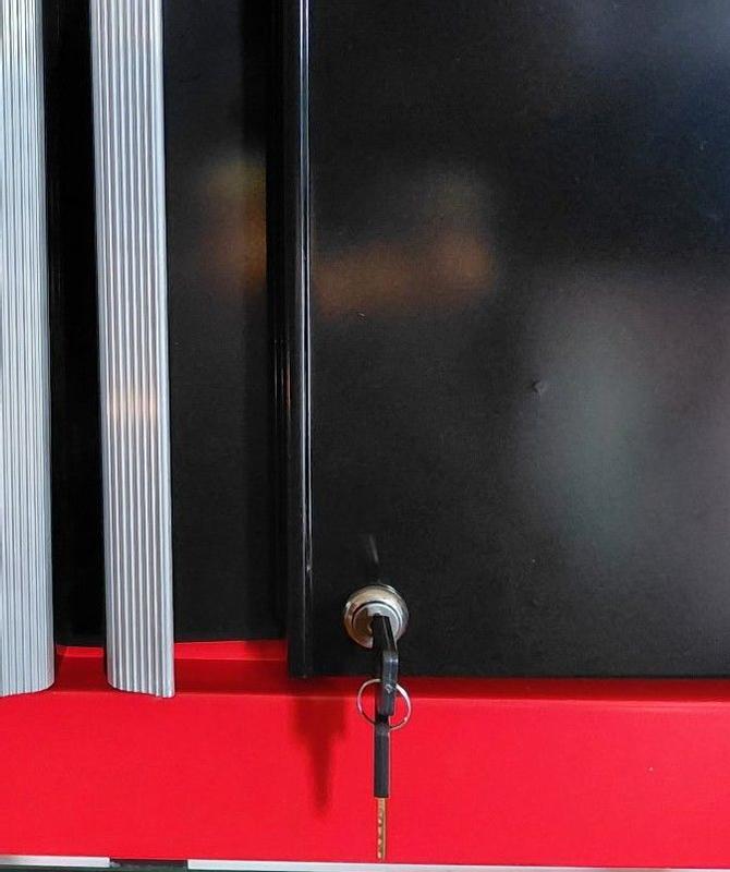 18-in Steel Wall Cabinet (red)