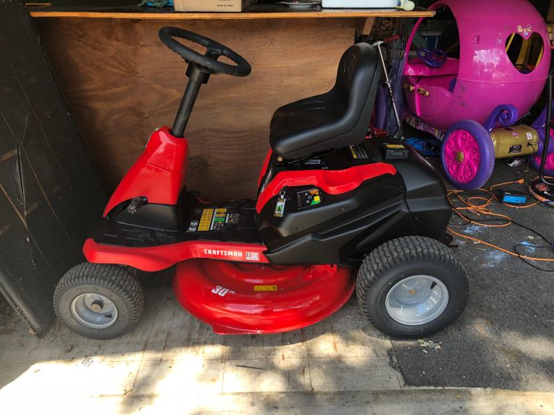 CRAFTSMAN E150 30 in 56 volt Lithium Ion Electric Riding Lawn Mower with 1 Battery Charger Included in the Electric Riding Lawn Mowers department at Lowes