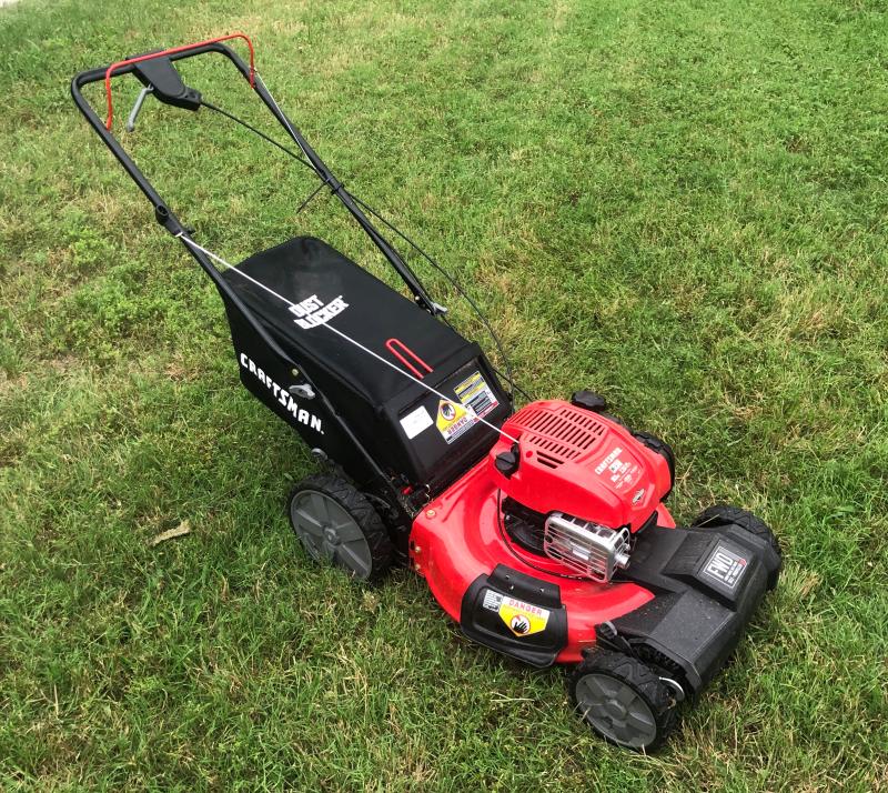 CRAFTSMAN M230 163 cc 21 in Self propelled Gas Lawn Mower with