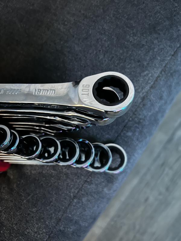 CRAFTSMAN Standard (SAE) and Metric Ratcheting Combination