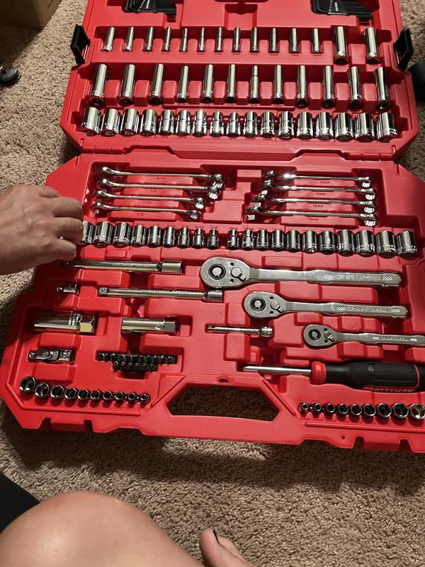 Craftsman 151 piece tool outlet set