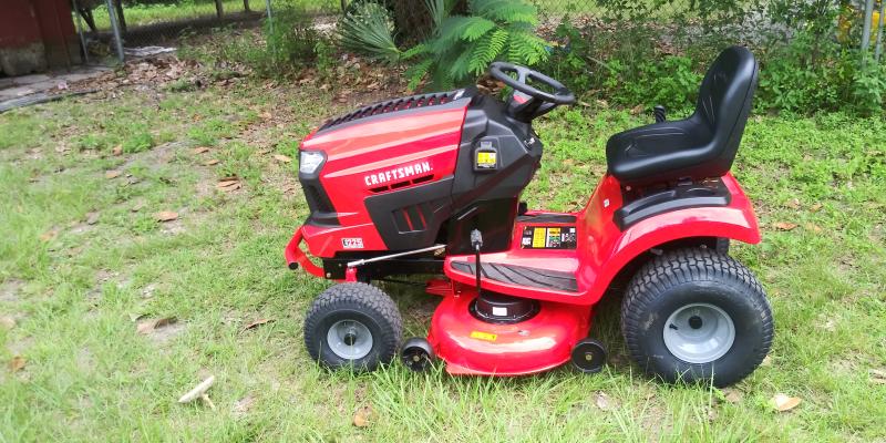 CRAFTSMAN E225 42 in 56 volt Lithium Ion Electric Riding Lawn Mower with 1 Battery Charger Included in the Electric Riding Lawn Mowers department at Lowes