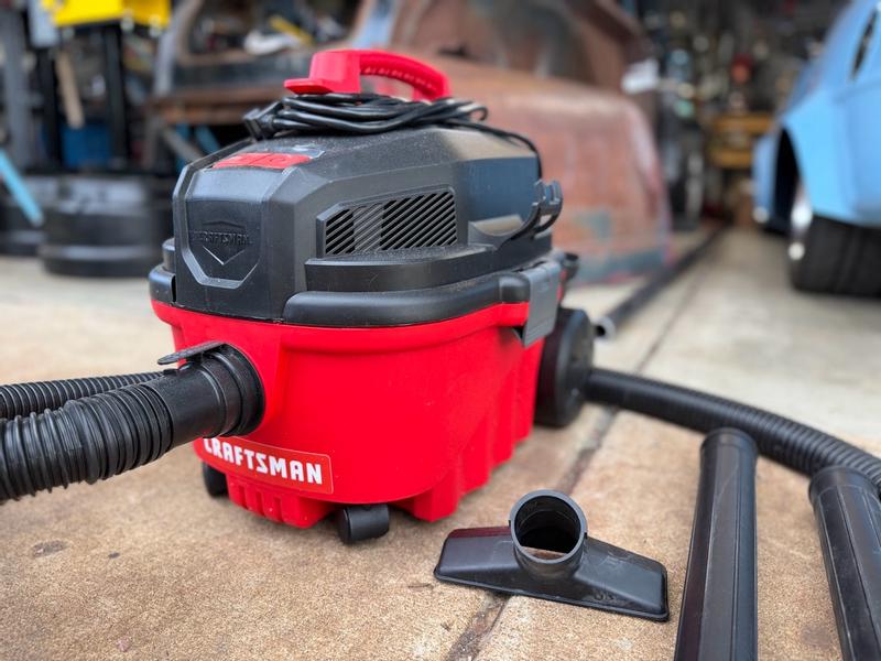 Corded 4-Gallon 5.0 Peak HP Electic Wet/Dry With Accessories