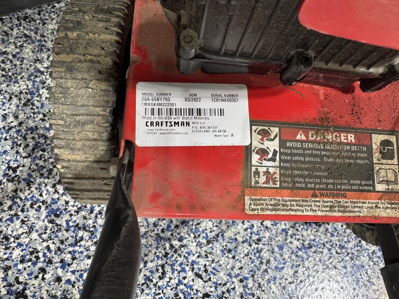 CRAFTSMAN 9-in Push Walk Behind Gas Lawn Edger CMXGKAM222501 CRAFTSMAN 9-in Push Walk Behind Gas Lawn Edger CMXGKAM222501