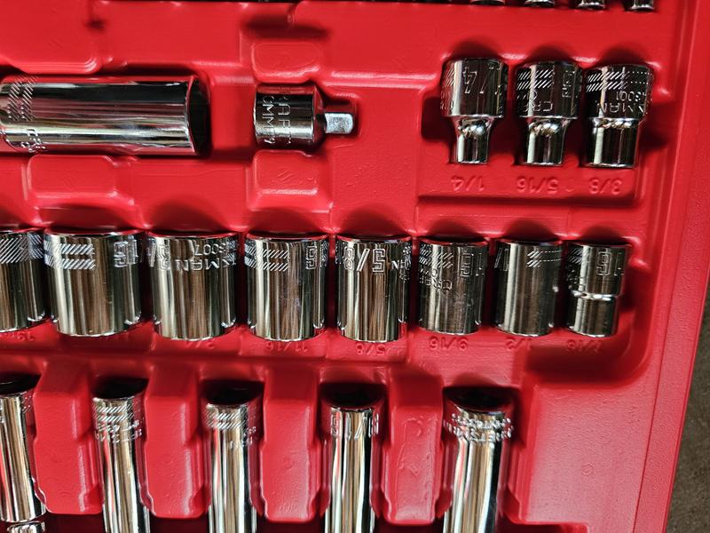 Standard (Sae) And Metric Mechanics Tool Set With Case (83-Piece)