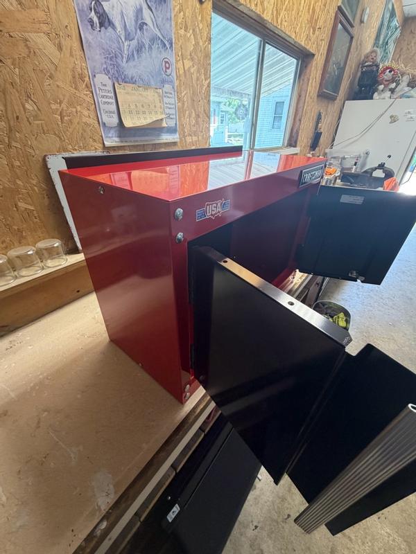 18-in Steel Wall Cabinet (red)