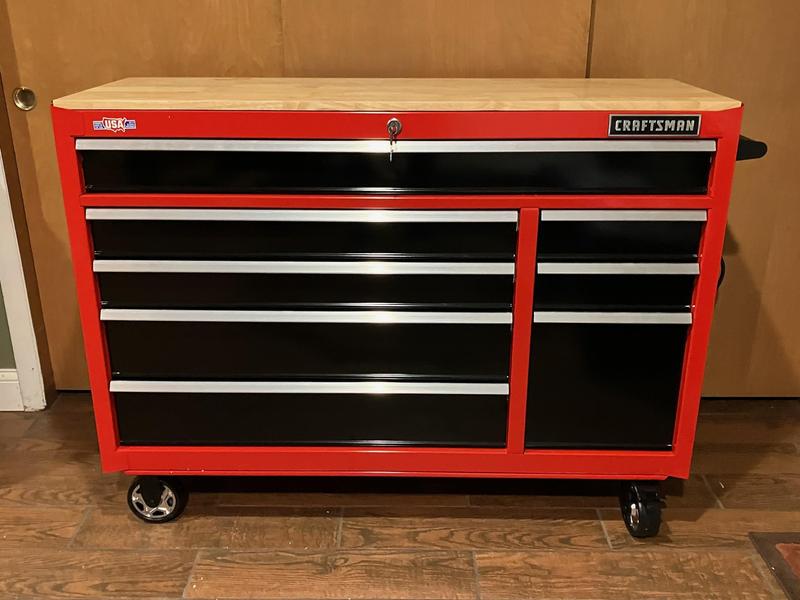 CRAFTSMAN 2000 Series 51.2-in L x 37.5-in H 8-Drawers Rolling Red Wood Work Bench CRAFTSMAN 2000 Series 51.2-in L x 37.5-in H 8-Drawers Rolling Red Wood Work Bench