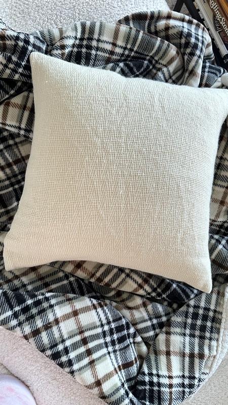 Review Thumbnail Image 0 359772669