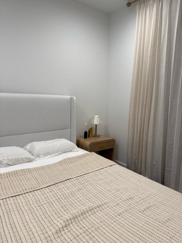 Review Thumbnail Image 0 372293621