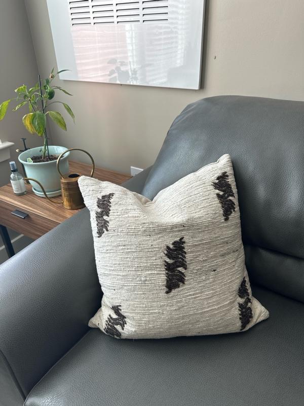 Review Thumbnail Image 0 369303540