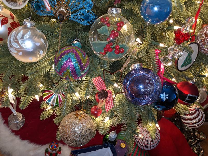クレートアンドバレル　ツリー Glass Tree Christmas Ornament + Reviews | Crate & Barrel