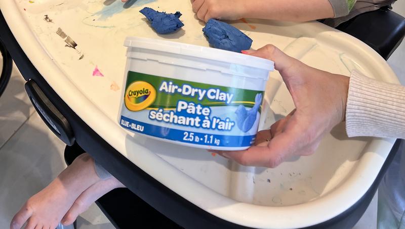 Air Dry Clay, Blue, 2.5 lb. Resealable Bucket, Crayola.com