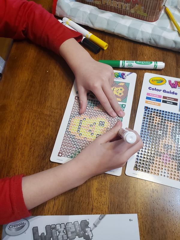 ad Bring on the summer fun with @Crayola Wixels! ☀️ 🎨 Your kids can