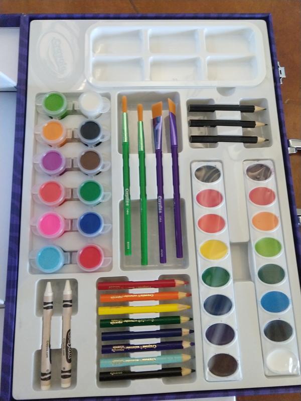 Crayola Paint and Create Easel Art Case, Painting Supplies for