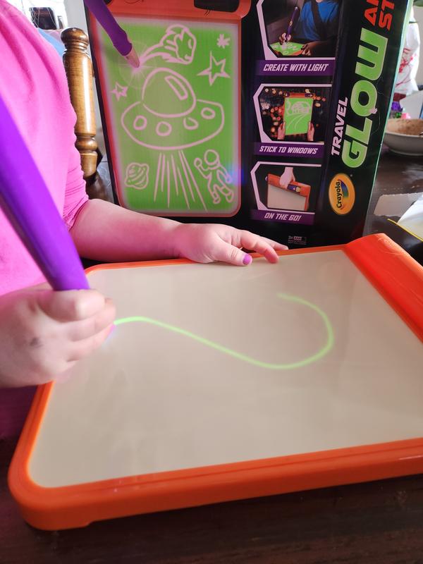 Crayola Glow Art Studio Glow in The Dark Canvas