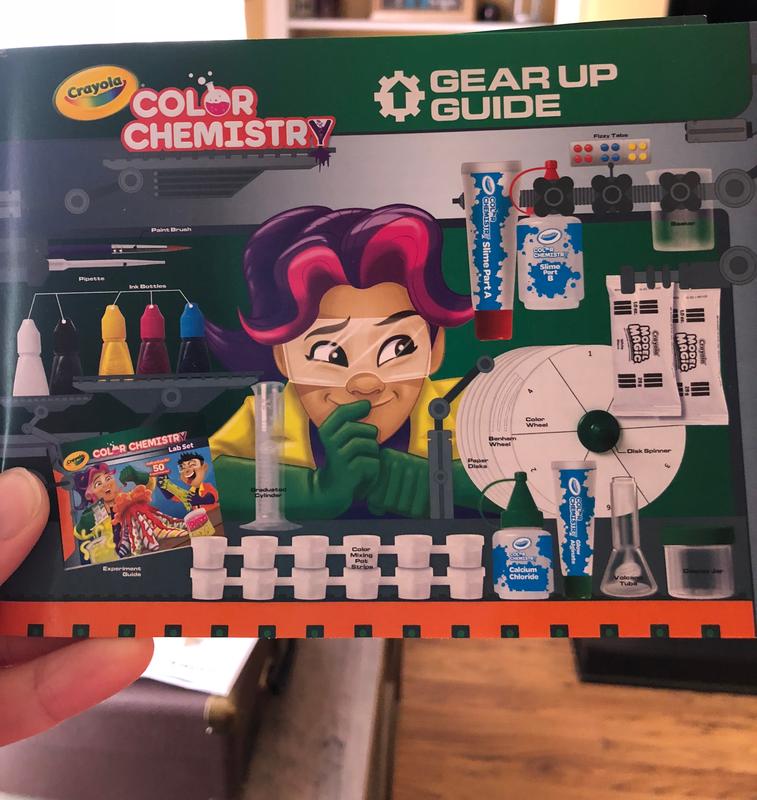 Crayola Color Chemistry Set (50 Experiments), Science Kit For Kids, STEM  Toy for Kids, Holiday Gift for Teens, Ages 7, 8, 9, 10