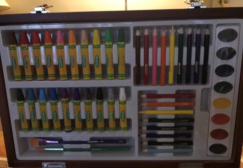 Art set in wood case with Crayola 120 crayons for Sale in Edison, NJ -  OfferUp
