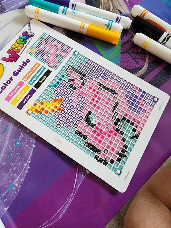 CRAYOLA WIXELS COLOR ABSORBING PIXEL ART #crayola #wixels