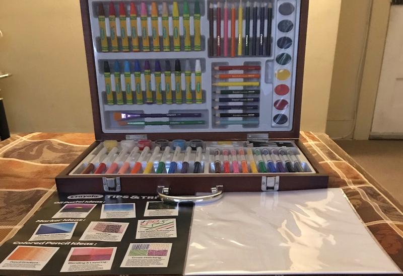  Crayola Wooden Art Set, 80+ Pcs, Arts and Crafts for Kids 8+,  Artists Gifts : Toys & Games