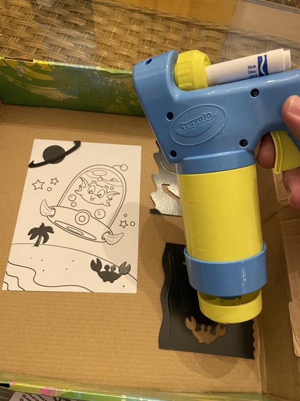 Crayola Air Marker Sprayer Set, Airbrush Kit, Electric Powered