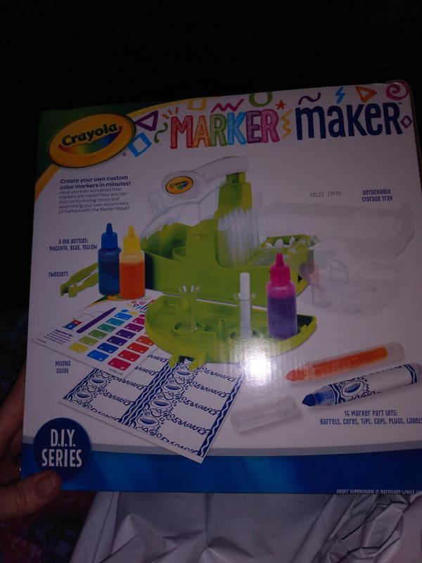 Crayola Marker Maker, DIY Craft Kit, Gift for Kids, 7, 8, 9, 10