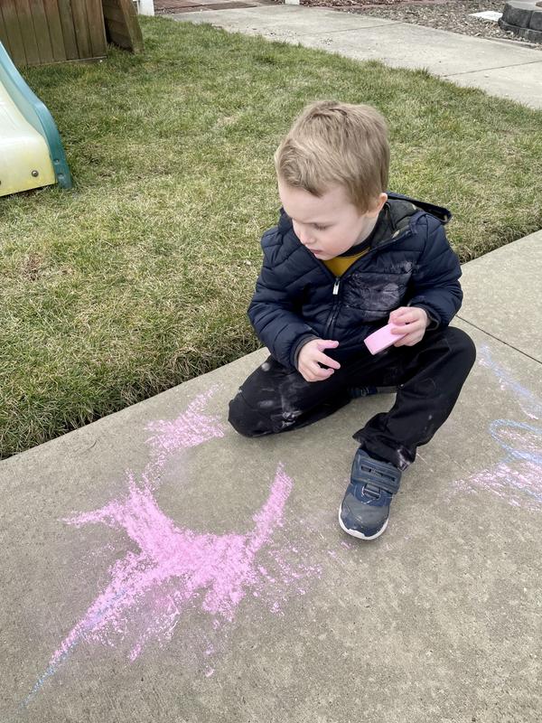 Outdoor Super Chalk, 30 Count Durable Pucks, Crayola.com