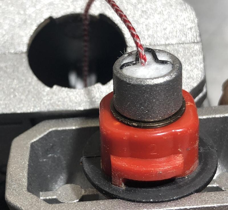 Cotton line guide. Rubber gasket replaceable?