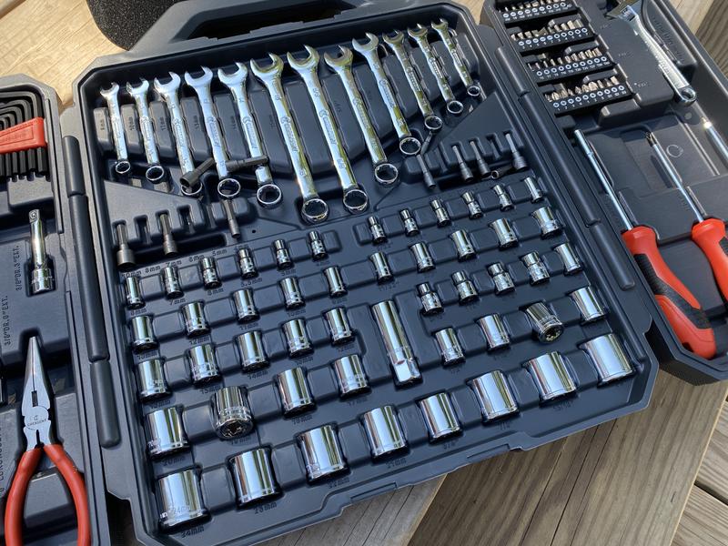 150 pc Mechanic's Tool Set