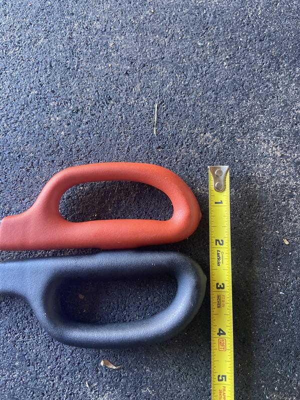 At just over a foot long and 4 inches wide these are rugged enough to drop from a ladder while still ergonomic to the point where they won’t tire out your hands from using for an extended period.