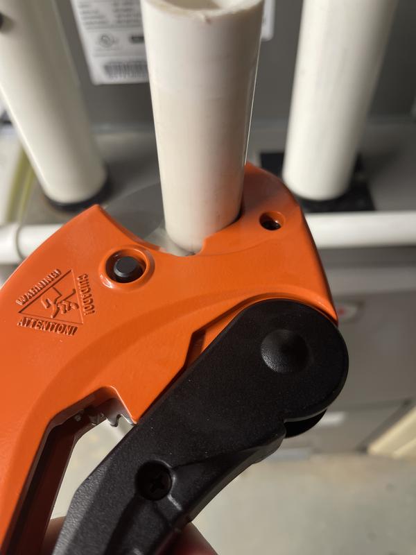 Accuproducts International - Ratcheting PVC pipe Cutter