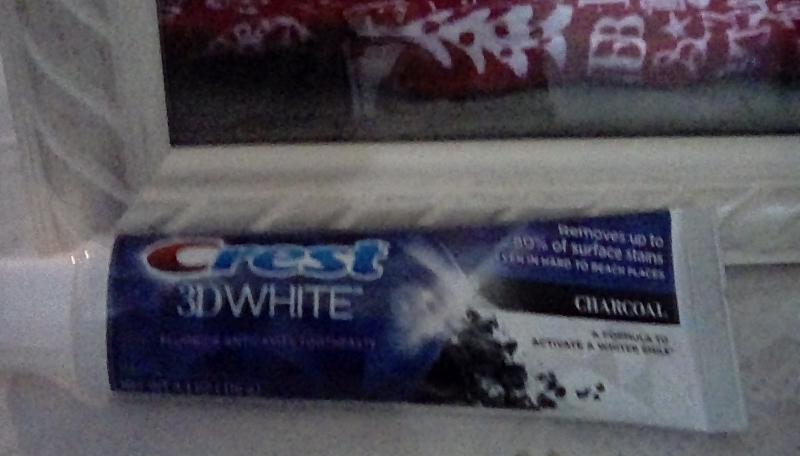 Crest 3D White Charcoal Teeth Whitening Toothpaste (Pack of 2), 2