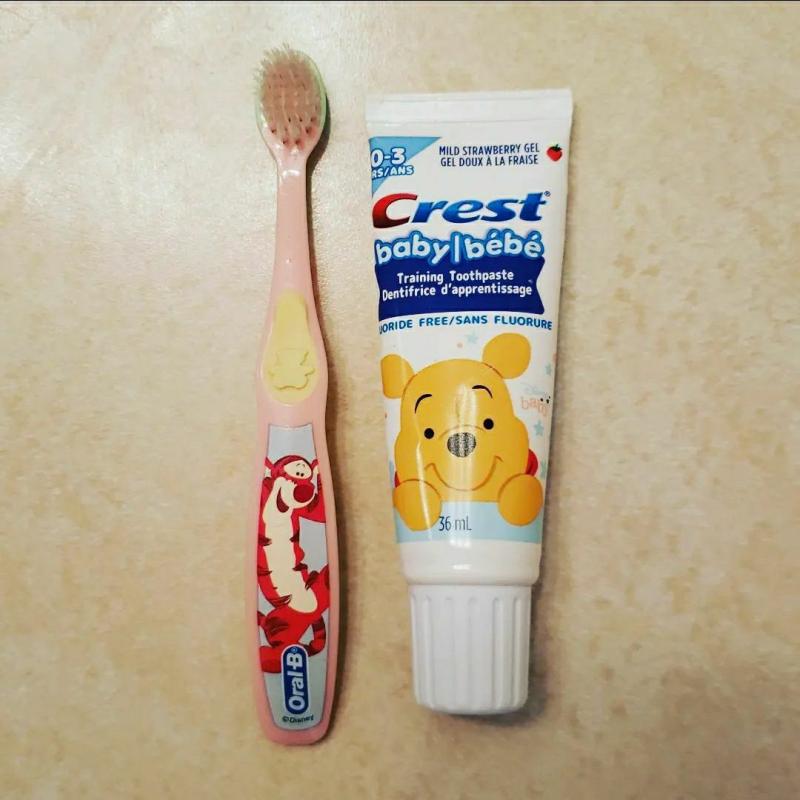 Training Kit, Featuring Disney's Winnie The Pooh | Crest US