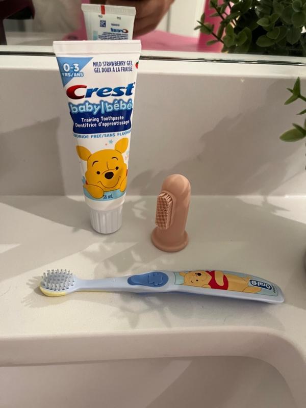 Training Kit, Featuring Disney's Winnie The Pooh | Crest US