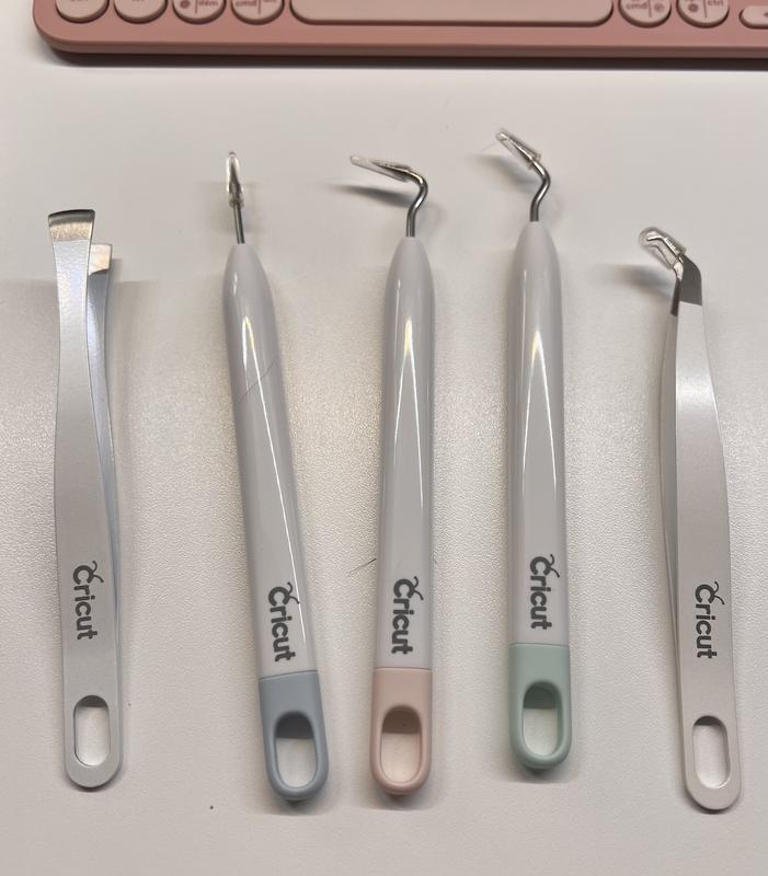 Cricut Essential Tool Set - 7-teiliges Werkzeug-Set Für Schneiden, Entgittern & Mehr
