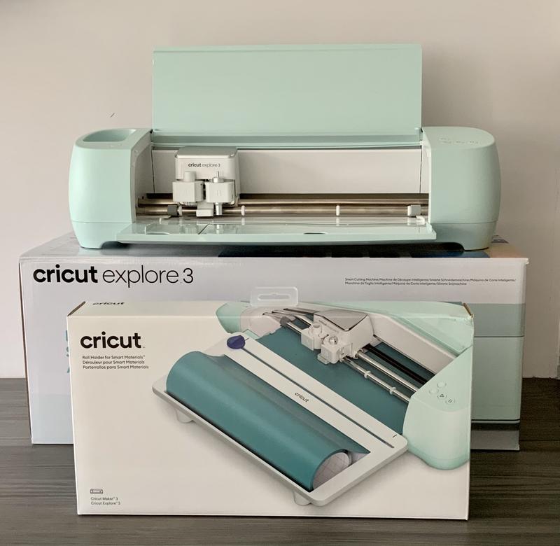 How to Use the Cricut Roll Holder for Smart Materials - The Homes I Have  Made