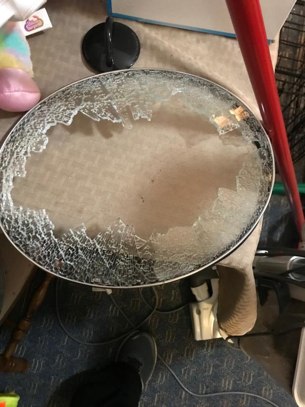 Just broke my grandmothers crockpot. Found it was from Walmart mid 2000's.  Can't seem to find a replacement for sale anywhere : r/HelpMeFind