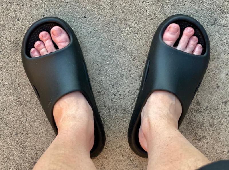 Crocs Mellow Recovery Slide Sandals
