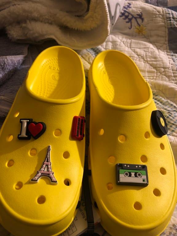 I love music & traveling