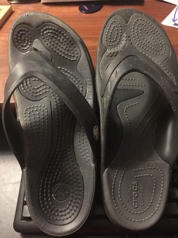 The one on the left is what I wanted, the one on the right is what I got. World of difference when wearing.