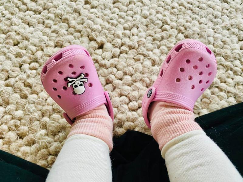 Crocs™ Kids' Crocs Littles™ Classic Size 2-3 in Pink | Bed Bath & Beyond