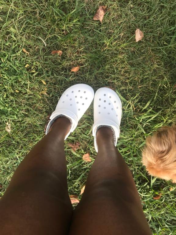 fuzzy crocs on feet