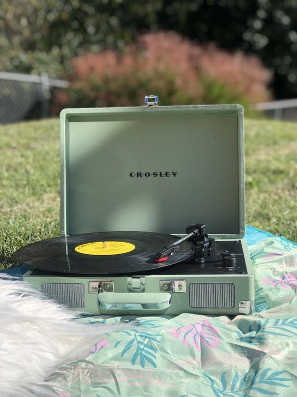 CRUISER PLUS RECORD PLAYER | Crosley Radio