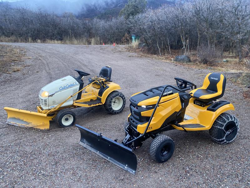 Cub cadet xt1 lt42 details hotsell