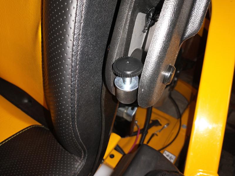 Cub cadet discount zt1 50 armrest