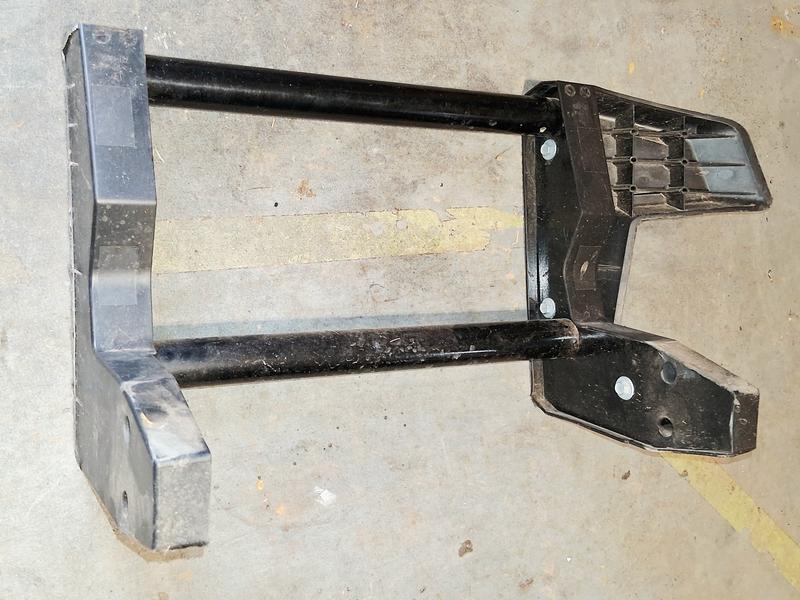 パウパット FastAttach® Front Brush Guard - 19A30038100 | Cub Cadet Canada