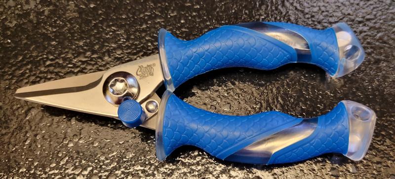 Front View/Safety Lock